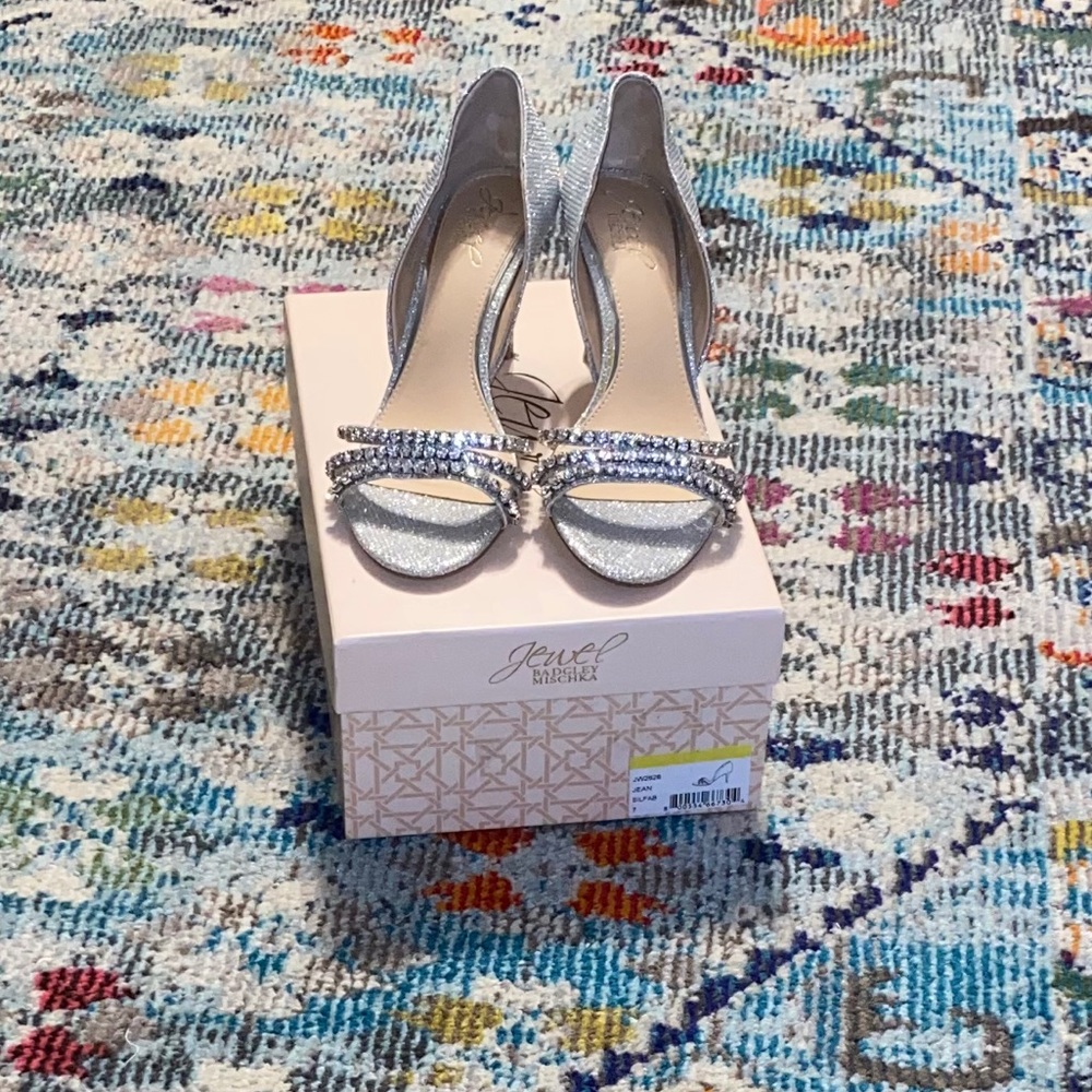Jewel Badgley Mischka heel